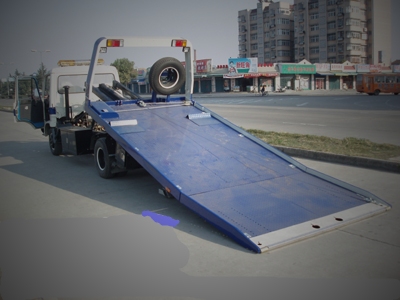 东风多利卡平板型清障车